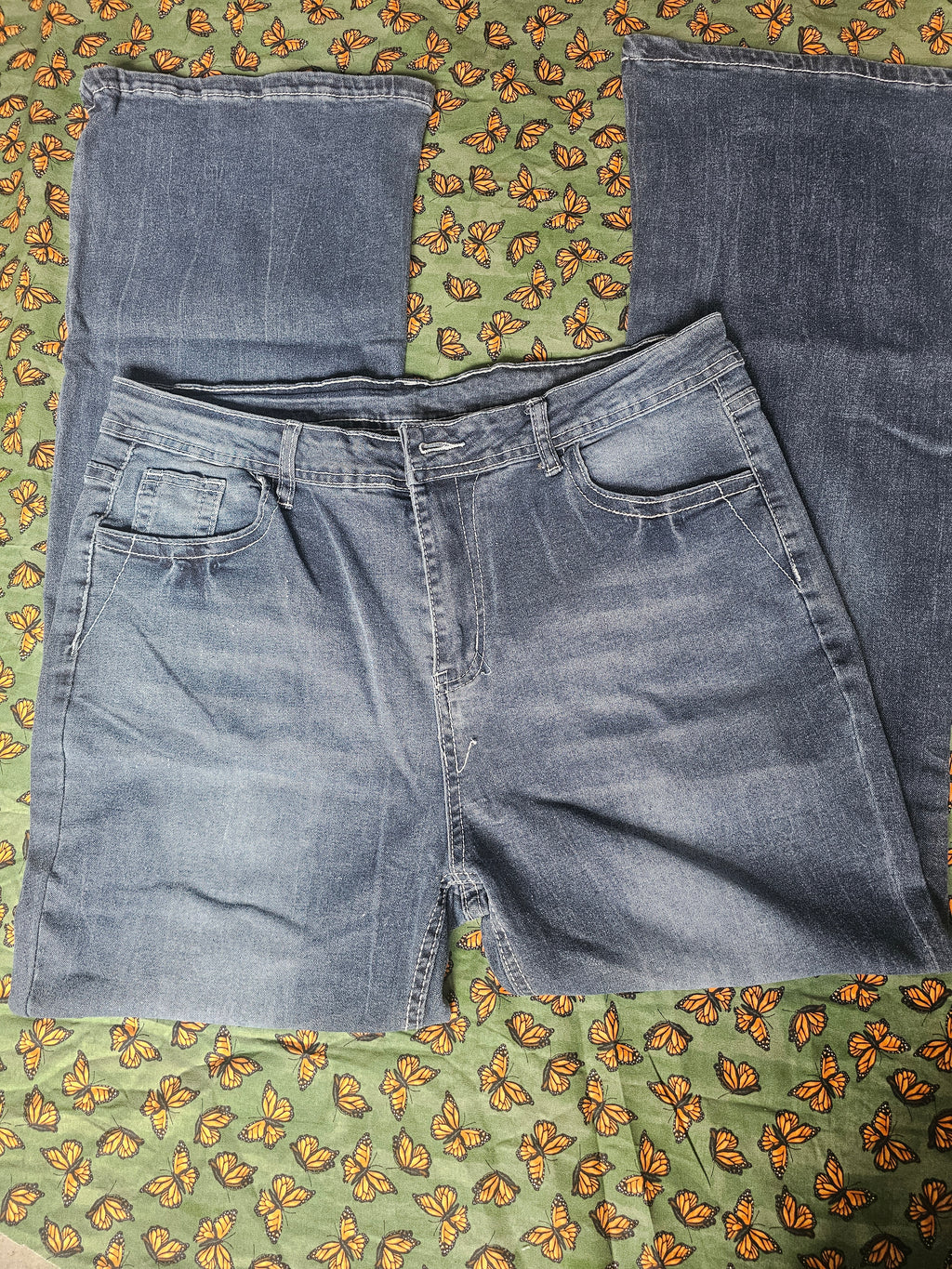 ANGEL WING WITH ARROW JEANS