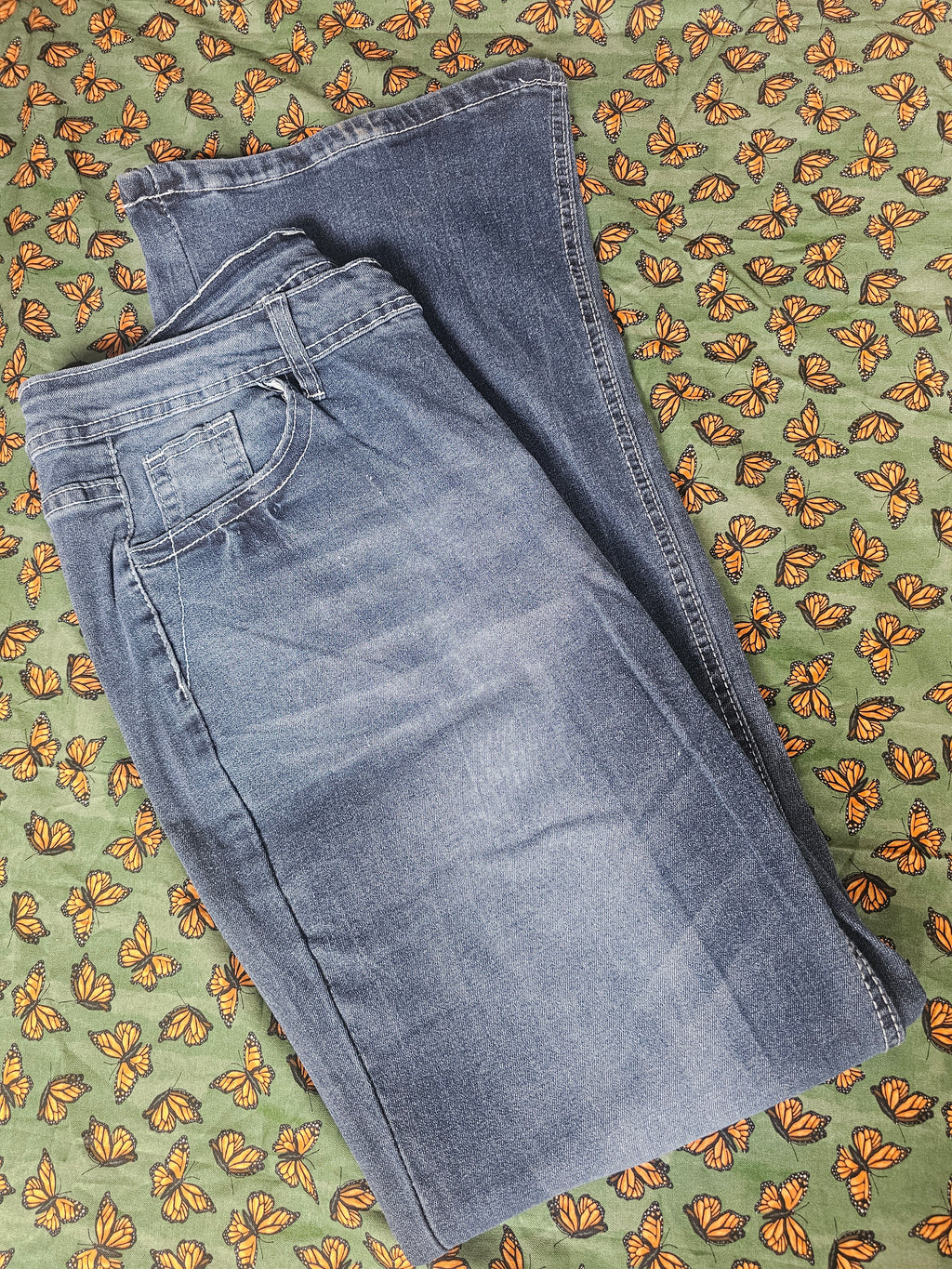 ANGEL WING WITH ARROW JEANS